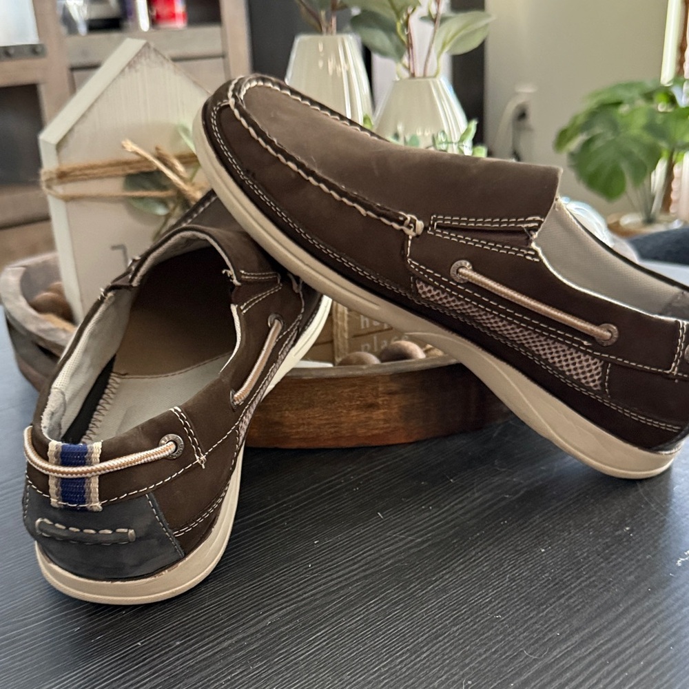 Bass Men's Tan and Brown Boat Shoes